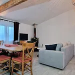 De L'akwaba Hebergements T2 Et T3 Et 1 A La Nuitee * Buzet-sur-Baise