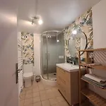 Apartment De L'akwaba Hebergements T2 Et T3 Et 1 A La Nuitee Cliquez Sur Les Disponibilites Pour Tous Les Hebergements Disponibles Merci *