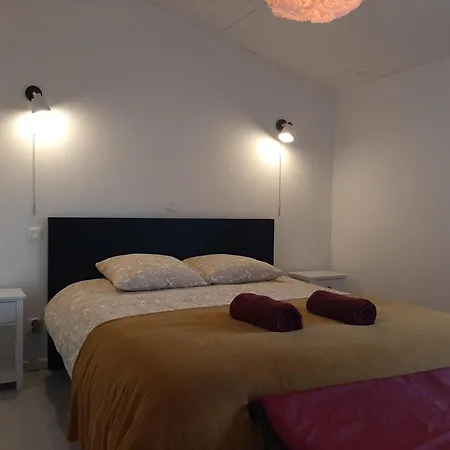 De L'akwaba Hebergements T2 Et T3 Et 1 A La Nuitee * Buzet-sur-Baise