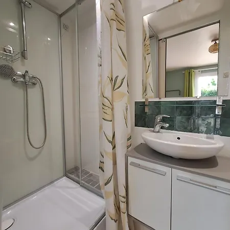 Apartment De L'akwaba Hebergements T2 Et T3 Et 1 A La Nuitee