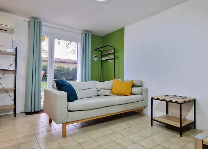 De L'akwaba Et A La Nuitee Buzet-sur-Baise