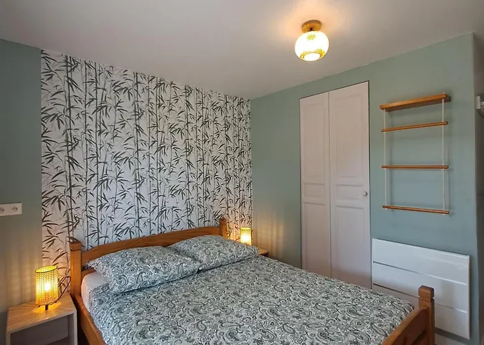 De L'akwaba Et A La Nuitee * Buzet-sur-Baise